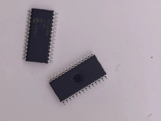 Composants électroniques nouveaux et originaux Embedded Microcontroller IC Chip Pic16f886-E/So